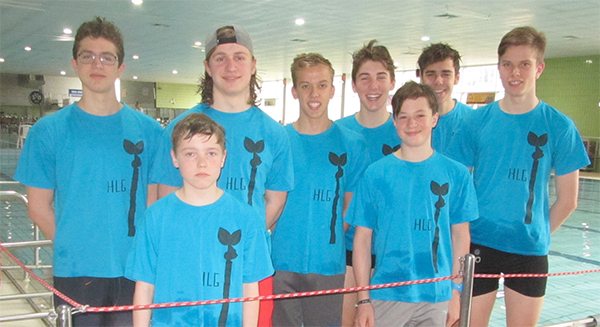 Gruppenfoto des Jungen Schwimmteams des Leinberger Gymnasiums